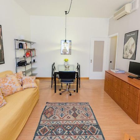 Roomy Central Apartment Milan Exterior photo