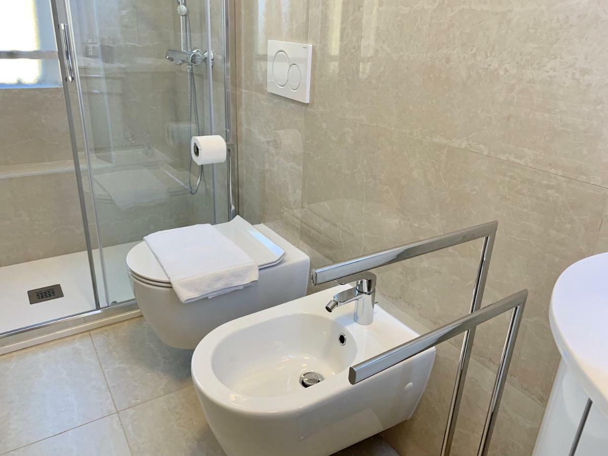 Roomy Central Apartment Milan Exterior photo